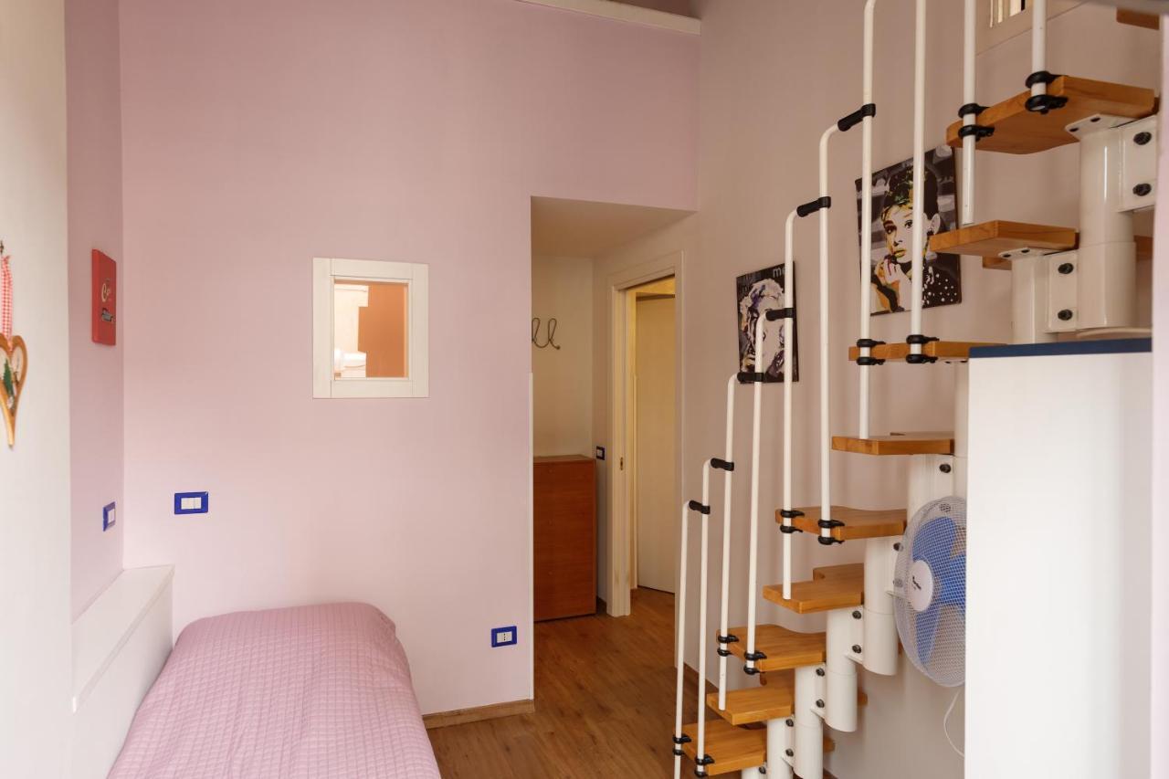 Duomo 77 - In The Heart Of The Historical Center By Elite Villas Napels Buitenkant foto